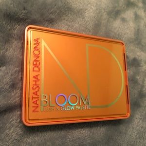 Bloom, blush and glow palette